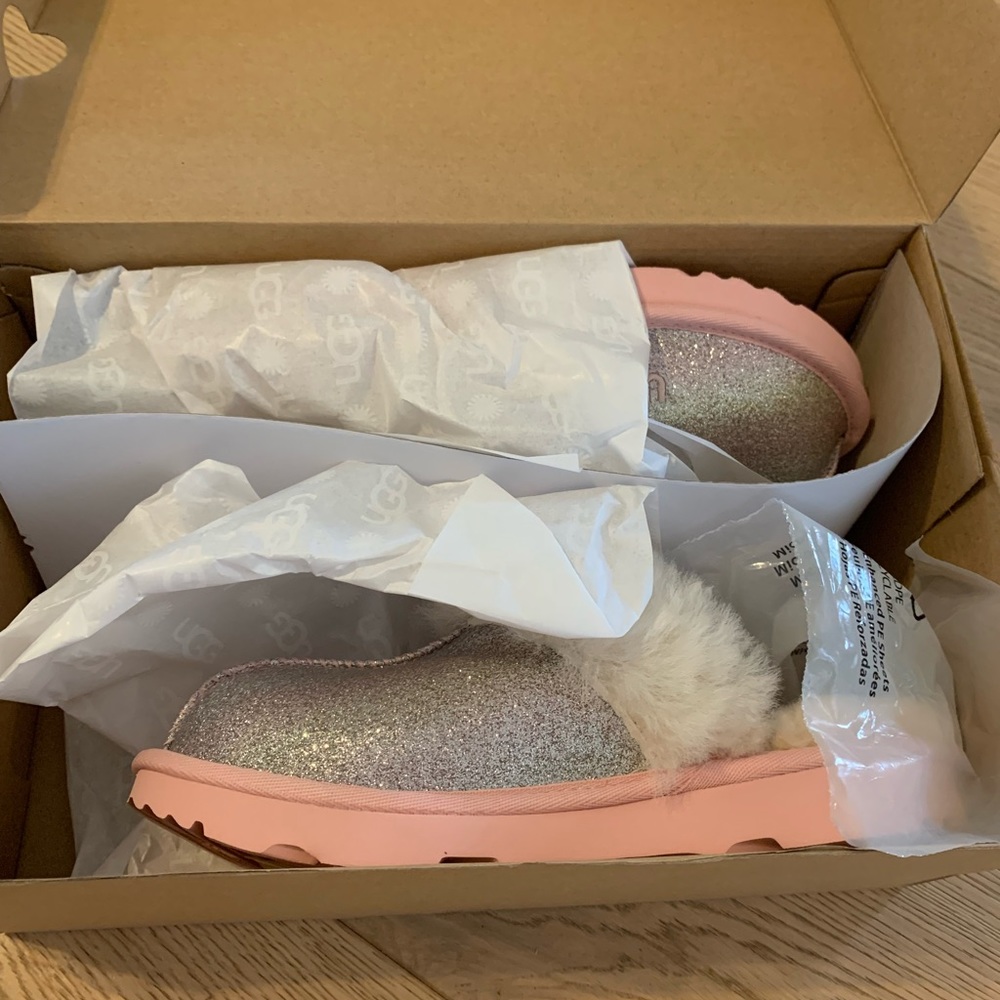 Kids Ugg Cozy ll Glitter Slippers